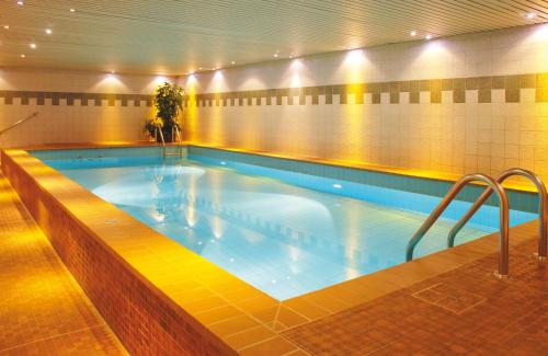 Swimming pool, Leonardo Hotel Koln in Cologne