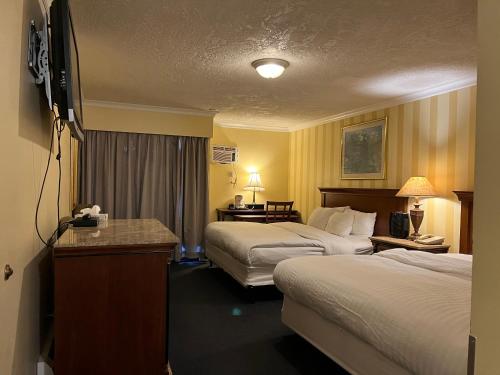 King Room with Two King Beds