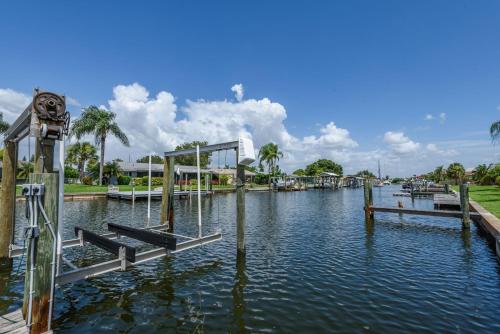 Updated Waterfront Condo in Apollo Beach