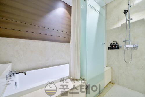 Golden Hotel Incheon Room Type - Standard Twin Room