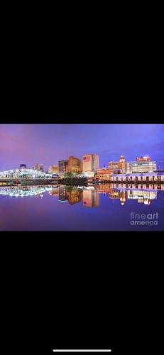 Urban Oasis Spacious 3BR 2BA Patio Oasis Near NYC EWR American Dream Mall