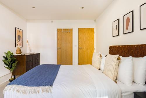 The Clapham Dream - Captivating 3BDR with Garden & Parking