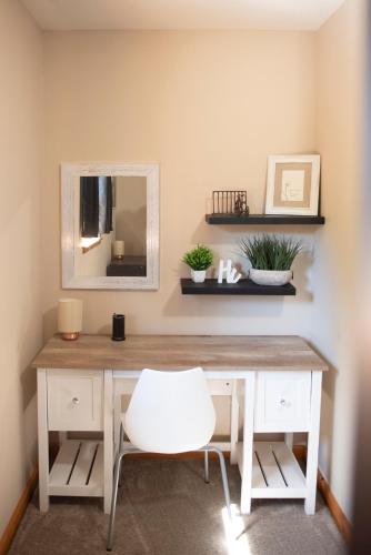 Biker Hiker friendly 3 bedroom by Strouds Run State Park Biker Hiker friendly 3 bedroom by Strouds Run State Park