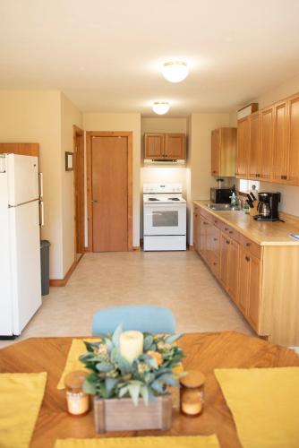 Biker Hiker friendly 3 bedroom by Strouds Run State Park Biker Hiker friendly 3 bedroom by Strouds Run State Park