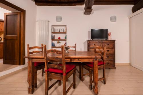 Historic Apartment Steps from Duomo & Uffizi, Florencie