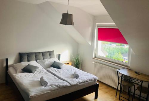 3 twin beds