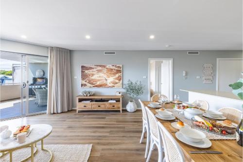 Surfside Apartments, Unit 56-10 Market Street in Fingal Bay