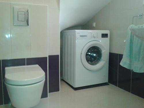 4 bedroom apartment with 3 bathrooms and private parking - Apartments Orange - image 6