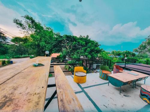 Shared lounge/TV area, สกายวิวรีสอร์ท ชัยนาท in Chai Nat