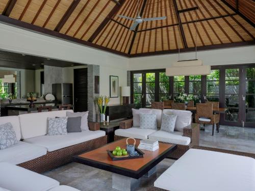 Four-Bedroom Presidential Pool Villa image 7