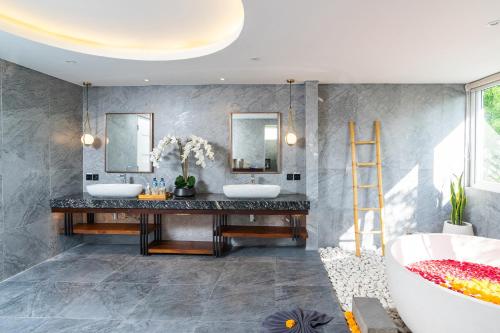  Six-Bedroom Villa with Private Pool image 10