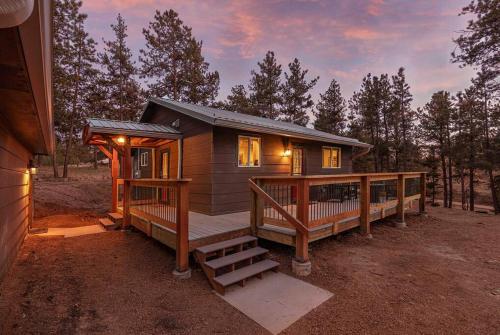 Mountain Getaway - Dark Sky Views - The Fossil Lodge in Florissant, USA