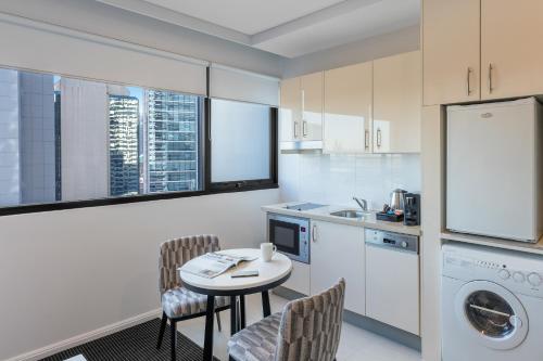 Meriton Suites Kent Street, Sydney