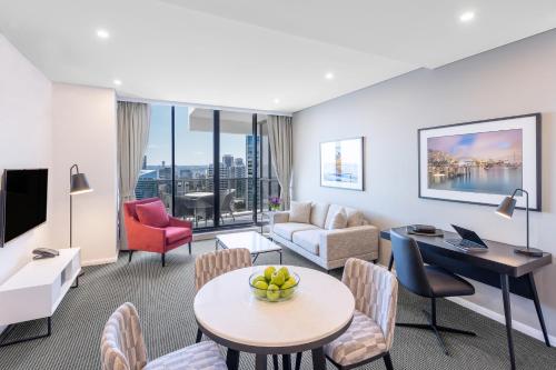 Meriton Suites Kent Street, Sydney