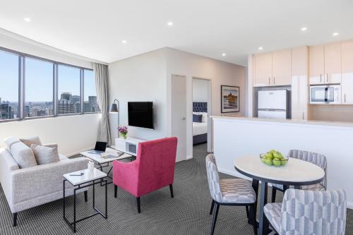 Meriton Suites Kent Street, Sydney