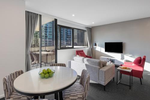 Meriton Suites Kent Street, Sydney