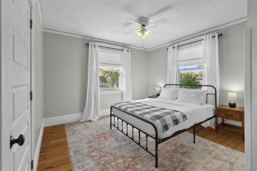 Pet-friendly 4 BD Historic Charmer at Marion Uptown in Marion, USA