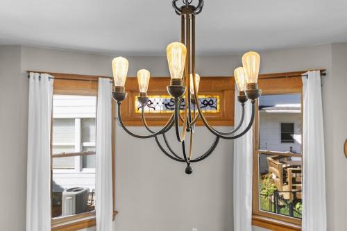 Pet-friendly 4 BD Historic Charmer at Marion Uptown in Marion, USA
