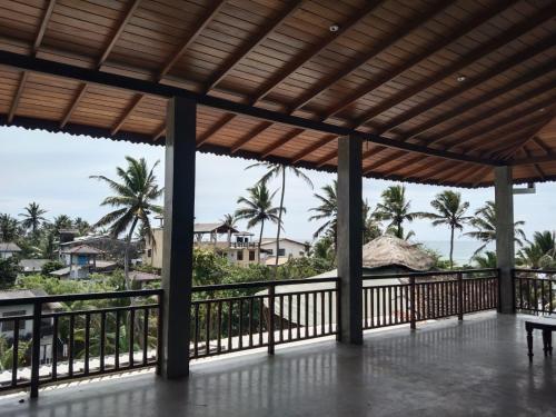 Beach Inns Holiday Resort - Celeste in 마타라