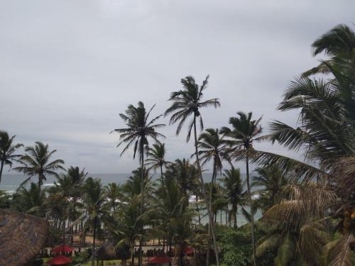 Beach Inns Holiday Resort - Celeste in 마타라