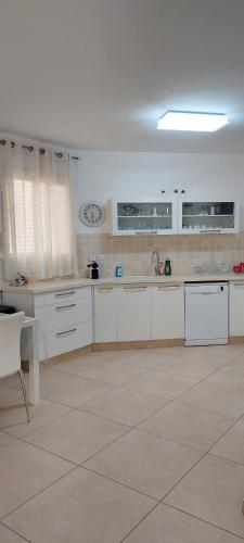 ห้องครัว, Sitrin apartment Leonardo Hotel Area Ashdod in แอชดัด