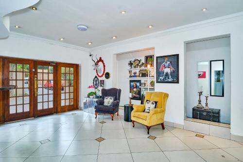 Entrada, Inn & Out Bramley in Johannesburg