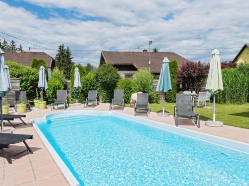  Adults only apartment with pool in Wasserhofen