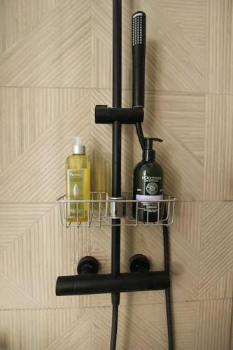 Cosy Coye, appart neuf, parfaitement situé 6min CV-8min GARE (Cosy Coye, appart neuf, parfaitement situe 6min CV-8min GARE) in Arles City Center