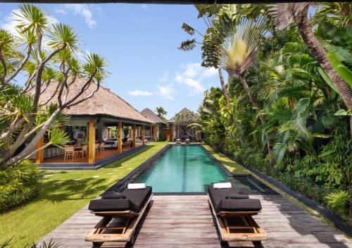 Three-Bedroom Villa image 9