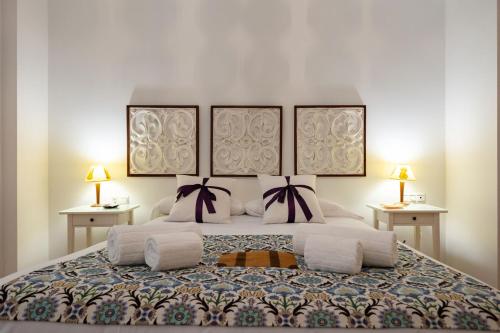 Descalzos city center by Valcambre