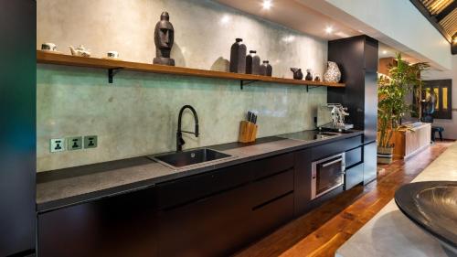 Three-Bedroom Villa image 7