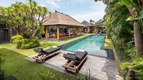 Three-Bedroom Villa image 6
