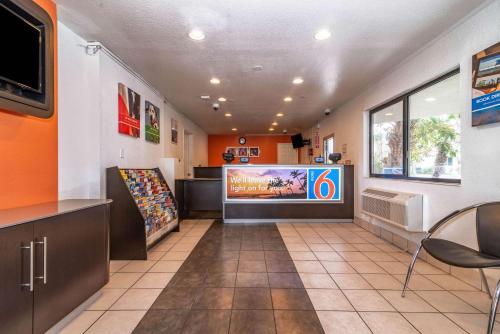 Lobby, Motel 6-Palm Springs, CA - East - Palm Canyon in Palm Springs (CA)