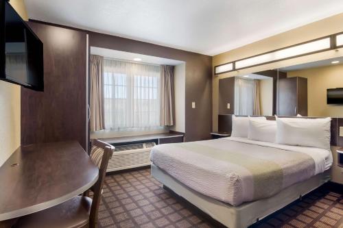 Motel 6-Canton GA - image 10