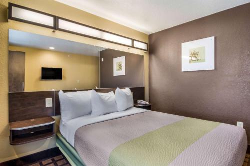 Motel 6-Canton GA - image 11