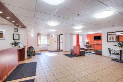 Motel 6-Bridgeview IL - image 13