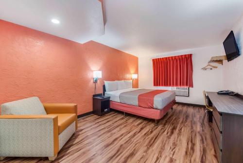 Motel 6-Saint Paul MN - I-94 - image 14