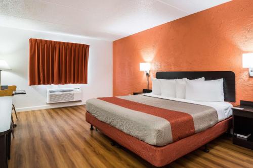 1 queen bed