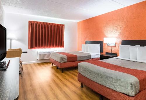 2 double beds