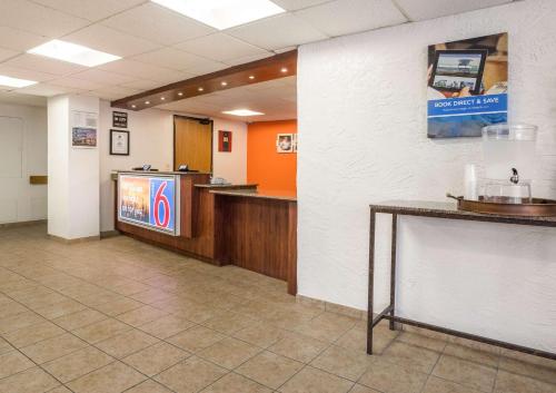 Motel 6-Prospect Heights, IL