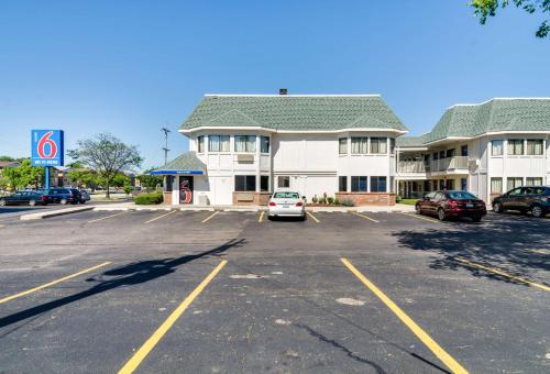 Motel 6-Schiller Park, IL - Chicago O'Hare