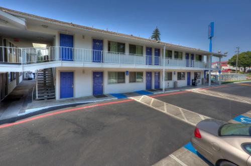 Motel 6-Tigard, OR - Portland South - Lake Oswego