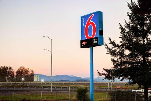 Motel 6-Troutdale, OR - Portland East