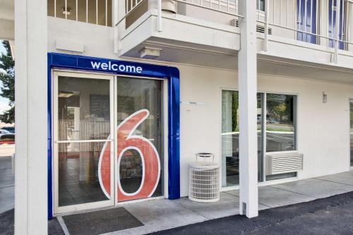 Motel 6-Everett, WA - North