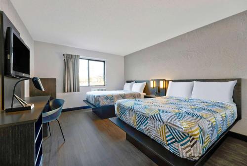 2 double beds