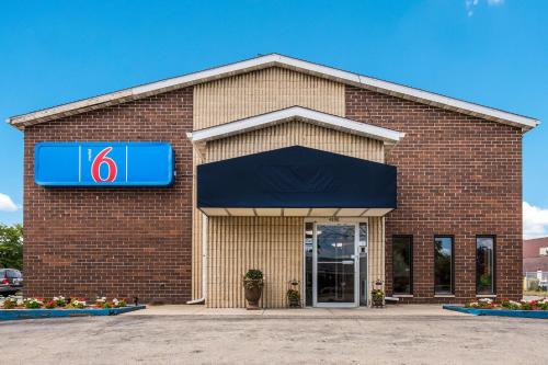 Motel 6-Madison, WI - East