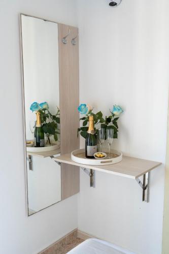 Single Room image 5