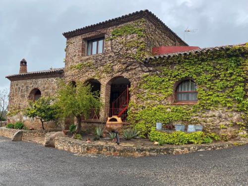. Casas Rurales Monasterio de Rocamador