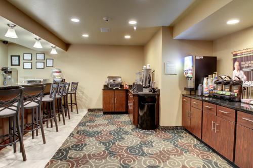 Cobblestone Inn & Suites - Schuyler