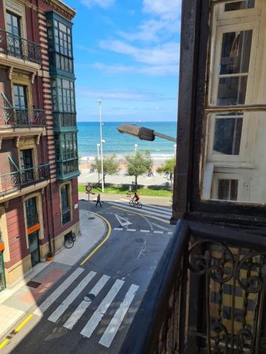 122A - Emblemática vivienda en Playa San Lorenzo, Gijón (Foto 9)
